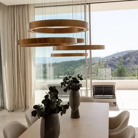 Breathtaking Triniatro With Amazing Views *